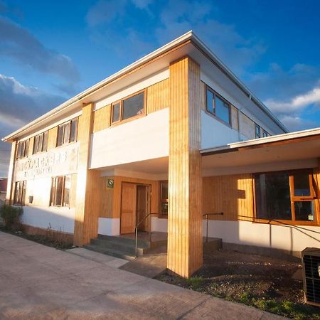 The Singing Lamb Bed & Breakfast Puerto Natales Exterior photo